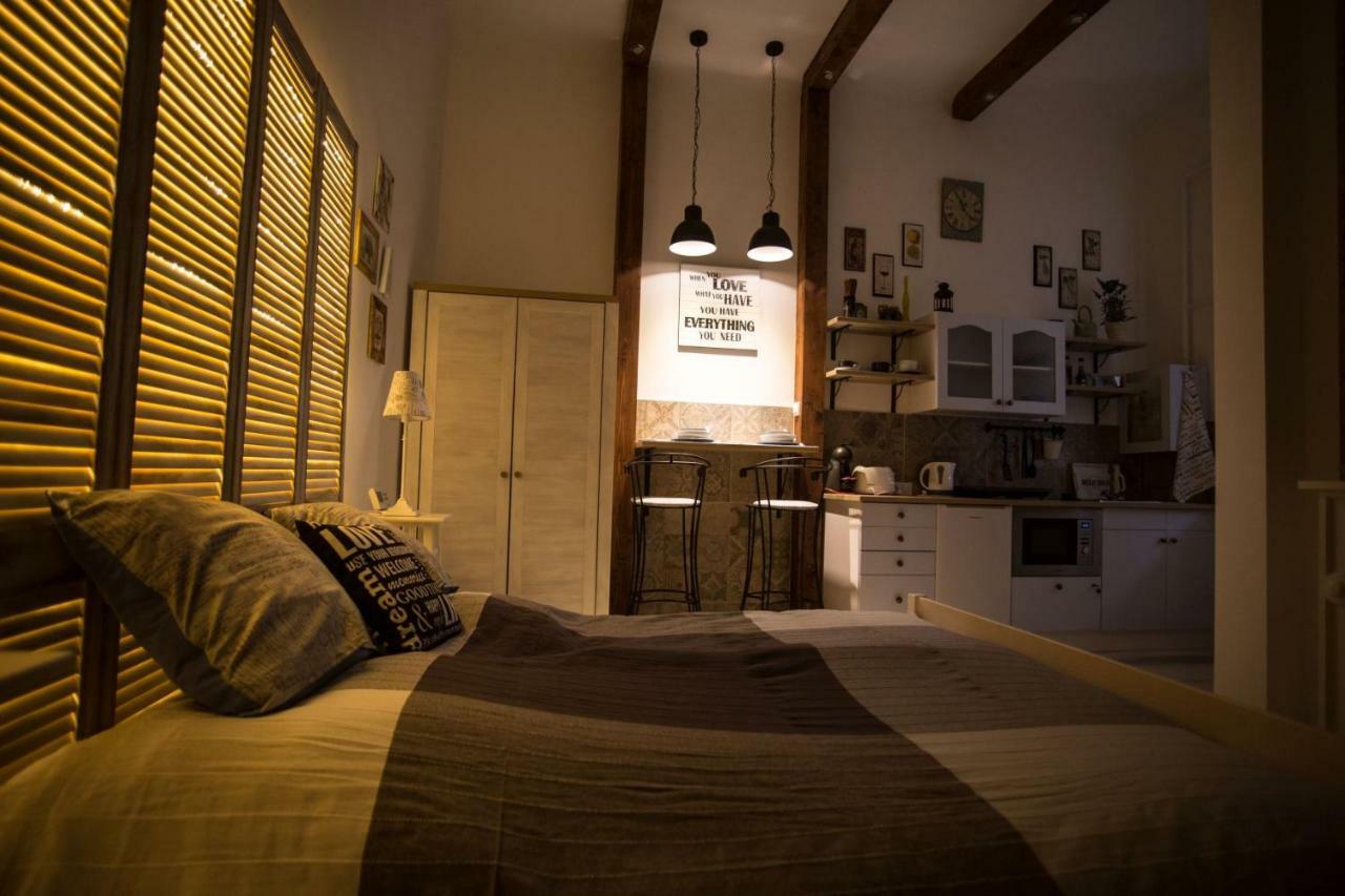 Izabella Vintage Style Apartment Budapest Exterior photo